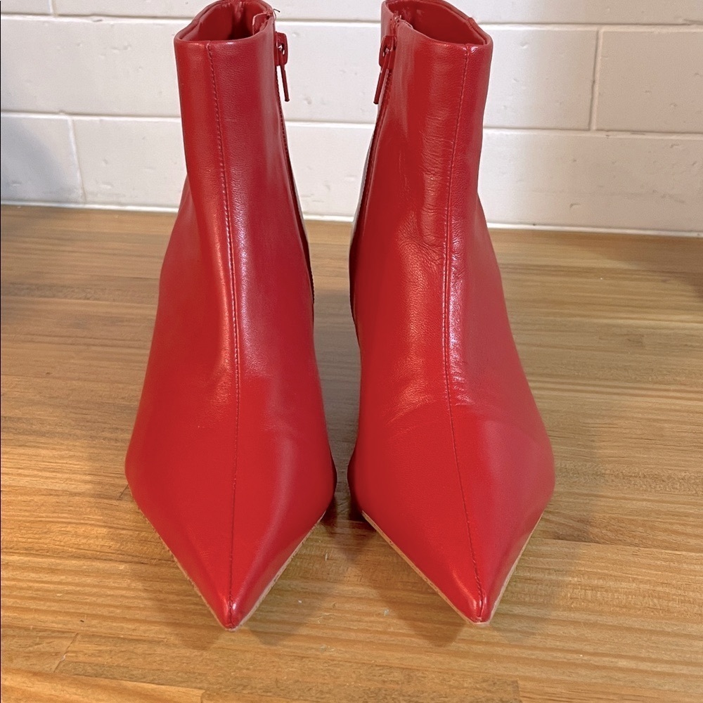 NWOB Gianni Bini Booties Red Leather Georgina Pointed Toe Kitten Heels Size 8.5 - Picture 4 of 8